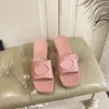 Designer Sandalen Dames Rubber slippers Outdoor Hoge Heels Summer Beach Jelly Slide Dikke bodemschoen Nieuwe kleur matching