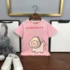 23SS Çocuk Tshirt Toddler Tee Çocuk Tasarımcı T Shirt Erkek Kız Kızlar Yuvarlak Boyun Saf Pamuklu Hayvan Mektup Logo Baskı Tişört Yüksek Kaliteli Çocuk Giysileri