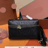 Loro * Piana New Lunch Borsa LP da donna Borsa per trucco Borsa in tela di struzzo intrecciata Zaino L19