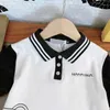 23SS Kinder-Designer-Kleidung, Baby-Set, Kinder-Sets, Jungen, Fransen, Revers, farblich passendes Polo-Shirt, Bären-Buchstabe, Logo-Druck, kurze Ärmel, enge Shorts, Anzug, Baby-Kleidung A1