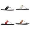 2023 Designer Kvinnor tofflor män tofflor sommar enkel flip flops kvinnor lyx sandaler glider mode kausal flip flop strandskor storlek 35-45