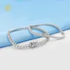 le nouveau Iced Out 925 Sterling Silver White Gold Tennis Bracelet d Color Vvs Square Moissanite pour les femmes