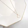 Classique Mode Pendentif Colliers pour femmes Élégant 4/Four Leaf Clover médaillon Collier Hautement Qualité Choker chaînes Designer Bijoux 18K titane acier filles Cadeau