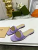 Glissière découpée en G entrelacés : sandales en cuir de créateur italien pour femmes | Talon bas, plats, chaussures de plage d'été de style maxi