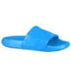 2023 Designer Slides Waterfront Mule Sandals Fashion Embossed Waterproof Foam Confortevole Rubber Flats Uomo Donna Pantofole 36-44