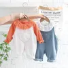 Zestawy odzieży 2PCS Baby Girl Ubrania Niemowlę Niemowlę Ruffle Top Dżins Koszyb urodzony