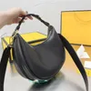 Tasarımcı çanta grafik yarım ay kadın çanta akşam çantaları lüks deri zincir omuz alt harfleri çanta vibe ava ins tote mini crossbody ff88