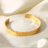 Bangle Youthway gouden roestvrijstalen metaal open minimalistische charm structuur elegante sieraden voor vrouwen 2023