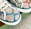 23 S / S Tennis 1977 حذاء قماش غير رسمي Luxurys مصمم حذاء نسائي إيطاليا أخضر وأحمر شريط الويب نعل مطاطي من أجل التمدد القطني المنخفض منصة المشي