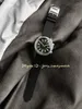GP JL Watch Luxury Men's Discovery Magazine, 9068671 Boîtier en acier fin avec bracelet en caoutchouc naturel, cadran noir, mouvement mécanique automatique 899A/1, 42mm.
