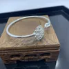 Brazalete Saussurea Involucrata, pulsera para mujer, cobre blanco, chapado en plata, estilo artístico Retro, apertura, corazón de loto inteligente fresco