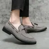 Tassel oxfords schoenen mannen loafers casual slip on heren jurk schoenen op een hekelnaal