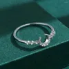 Ringos de cluster S925 Sterling Silver Luxury Insert Full Diamond Crescent Zircen Moon Ring Festa de Aniversário de Modinha de Moda de Modinha Presente