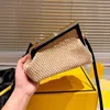 Famoso saco Raffia tecido saco mini bolsa de ombro charme aba oversized F fivela magnética bolsa crossbody saco mulheres saco de concha senhoras saco de palha de verão bolsa 230730