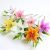 Dekorativa blommor Singel 3-huvudet Short Stam Lily Simulation Flower Wedding Decoration Plastiska konstgjorda blommor LT408