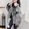 Menina de lã feminina Plaid Jacket Short 2023 Feminino Autumn Winter estilo coreano solto Hong Kong Retro Tops Coat 617