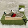 Mannen Vrouwen Casual Schoenen Geperforeerde In elkaar grijpende Slang Chaussures Lederen Sneakers Ace Bee Borduren Strepen Wandelen Heren Sport Trainers Schoenen