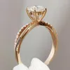 Eheringe Huitan Modernes Modedesign Frau Ring Luxus Gold Farbe Engagement Einfacher und eleganter weiblicher Schmuck Großhandel