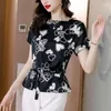 T-shirt da donna 2023 Summer Boho Print Top in raso di seta Camicette da donna a maniche corte Office Lady Big Size 4XL Bow Donna Blusas Mujer De Moda