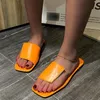 Hausschuhe Damen Sommermode Farbblockierung Spleißen Transparent Offener Zeh Quadratischer Kopf Rutschfeste Niedrige Sandalen Für Frauen Keil 11 Halb