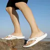 Tongs strip flip flops de chaussures masculines pantoufles d'été eva glissades douées