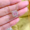 Chaînes 2023 Ensemble d'entourage de luxe avec 3 colliers de collier en diamant rose carré Clareidon pour le style élégant des femmes