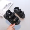 Slipper Sandal Musim Panas Anak Anak Kasual Anak Perempuan Chic Mode Hitam Polos Putri Gaya Jepang Gesper Bunga Klasik 230510