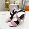 Talons hauts Mode chaussures pour femmes Designer style daim Sandales Peep-toe conception fête mariage usine de chaussures Boîte à chaussures