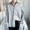 Män s casual skjortor skjorta långärmade blusar vårens höstkoreansk stil vintage cardigan topp solid färg överdimensionerade lösa manliga kläder 230511