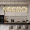 Ljuskronor ljus lyxig kristallkronkrona avancerad atmosfär utan huvudlampdesign modern minimalistisk restaurang bar