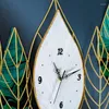 Zegar ścienny Niezwykłe metalowe zegar duży rozmiar stylowy cichy nowoczesny zegarek kwiatowy estetyka unikalna sztuka horloge meble dekoracyjne