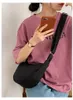 イブニングバッグソリッドカラー女性のホーボスメッセンジャーバッグシンプルなデザイン女性肩クロスボディカジュアル財布電話ポーチファッションハンドバッグ
