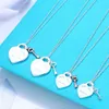 Luxe double coeur collier dames en acier inoxydable en forme de coeur diamant pendentif designer cou bijoux cadeau de Noël femmes accessoires en gros avec boîte