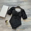 Kvinnors badkläder Kvinnor Puff Short Sleeve Bows Sweet Black One Piece Baddräkter Beachwear Sexig baddräkter Designer Backless Bodysuit