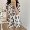 Vêtements de nuit pour femmes belle ours été maison costume coréen simple boutonnage chemises Shorts ensemble deux pièces dessin animé imprimé vêtements Kawaii