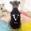 T-shirt per animali domestici con logo del marchio T-shirt con motivo leopardato Top per cani Abbigliamento estivo New Pet Tees Multi colore