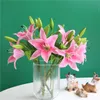 Dekorativa blommor Singel 3-huvudet Short Stam Lily Simulation Flower Wedding Decoration Plastiska konstgjorda blommor LT408