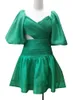 Ubranie etniczne Twotwinstyle Solidna sukienka dla kobiet V Neck krótki rękaw Ruch z mini sukienki Kobieta Summer 230511