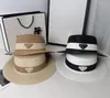 All-match Avec triangle métal marque chapeau de paille femme printemps et été mode tout vacances plage parasol haut chapeaux