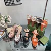مصمم منصة مقاوم للماء الكعب السميك الأحذية التنفيذية أحذية مصنع الأحذية
