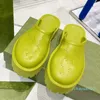 Designer -Summer kvinnors fasta färg höjdare ljus andas bekväma skor sandaler berömda designer kvinnor
