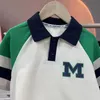 セットスーツ韓国の子供の服若年男の子スーツサマー2pcs衣装綿ターンダウンカラーTシャツトップアンドショーツトラックスーツラウンジウェア230510