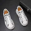 Solled White 2024 Korean Small Spesse Summer Nuova versione di Everything Sports Casual Simple Simple Board Scarpe A17 754 347