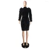 Abiti casual da sera di lusso per le donne Elegante manica lunga con paillettes senza schienale Piume Bodycon Package Hip Night Club Party Dress 2023