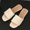 Slippare sommar tofflor kvinnor platt utomhus flip flops kvinnor sandaler veckad design lyx trend koreanska gata skor 2023 plus storlek 35-43 G230512