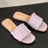 Slippare sommar tofflor kvinnor platt utomhus flip flops kvinnor sandaler veckad design lyx trend koreanska gata skor 2023 plus storlek 35-43 G230512