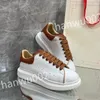 Nya heta lyxiga herrmode Fashion Casual Shoes Men's Designer Shoes äkta läder Kvinnor Daily Life Shoes Men's Training Shoes