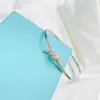Masowa marka projektowa Bransoletka kobiet owinięta węzłem na wpół osadzona w Rhinestones Ladies Unikalna bransoletka 3 kolory dostępne z pudełkiem