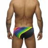 MUITOPANTES ICOOL MEN ROUSTO DE ARMULAÇÃO DE ARIMENTOS DE TAPLO DE ARIMENTO DE ARMA DE ARMA DE NATAGEM GAY SATIMAGENS TRONGS COM PALHAS DE PRAIA DE RAINBOW STRIPES