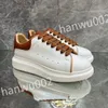 Nya heta lyxiga herrmode Fashion Casual Shoes Men's Designer Shoes äkta läder Kvinnor Daily Life Shoes Men's Training Shoes